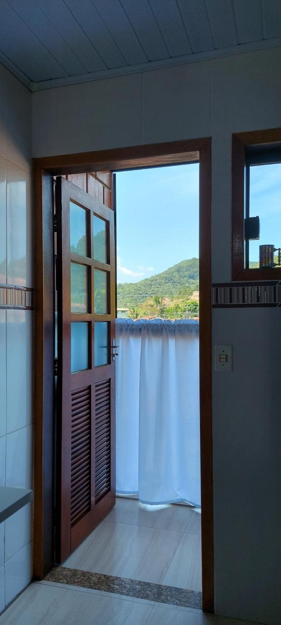 Chale Borasol Martim De Sa Piscina 600Mts Da Praia Appartement Caraguatatuba Buitenkant foto